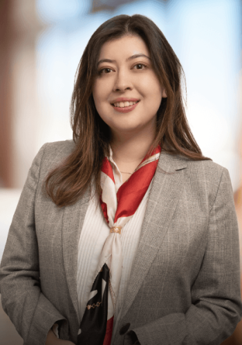 Español, inglés, alemán.